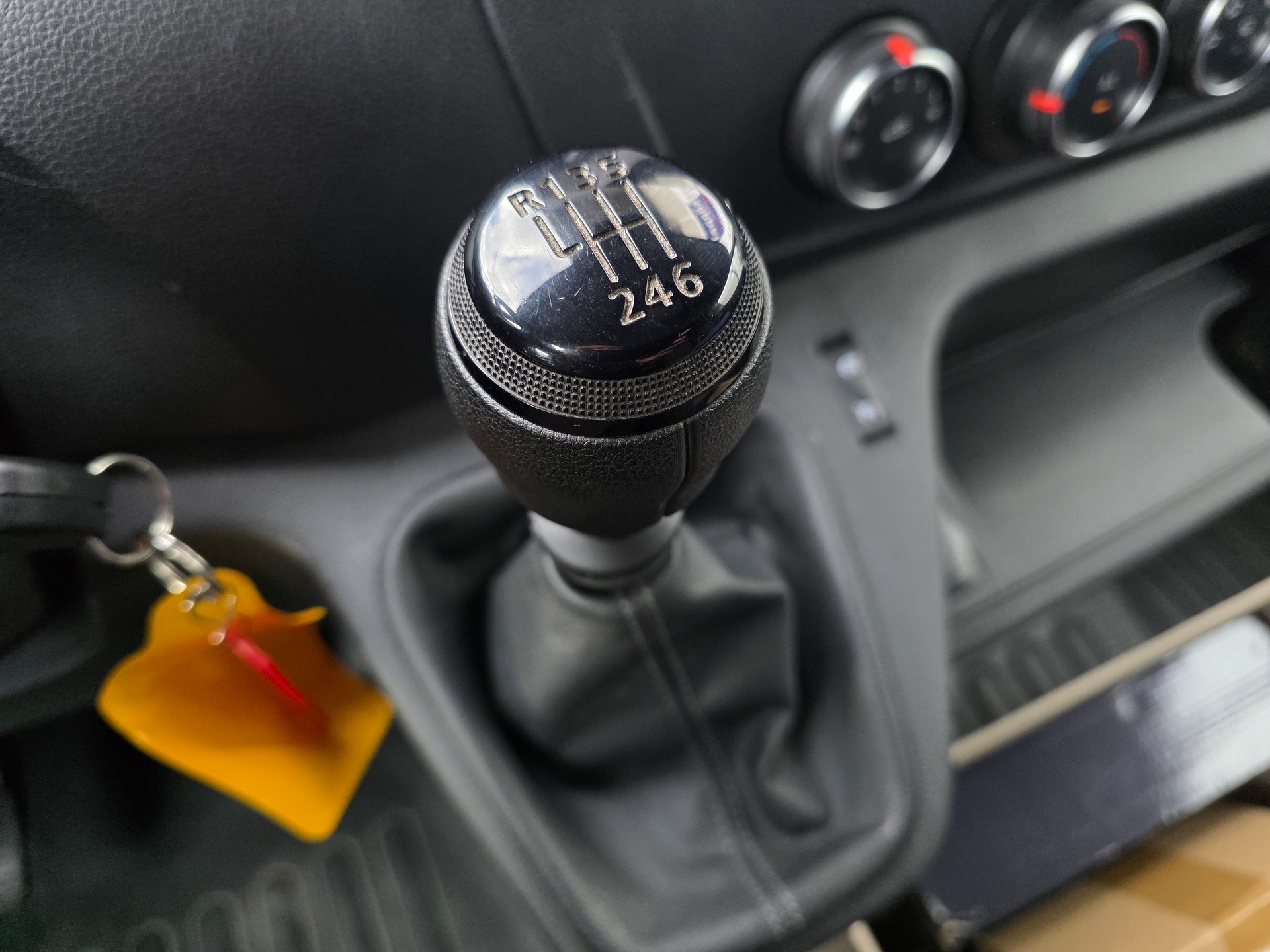 RENAULT Master T35 2.3dCi 135 L2H2-image-9