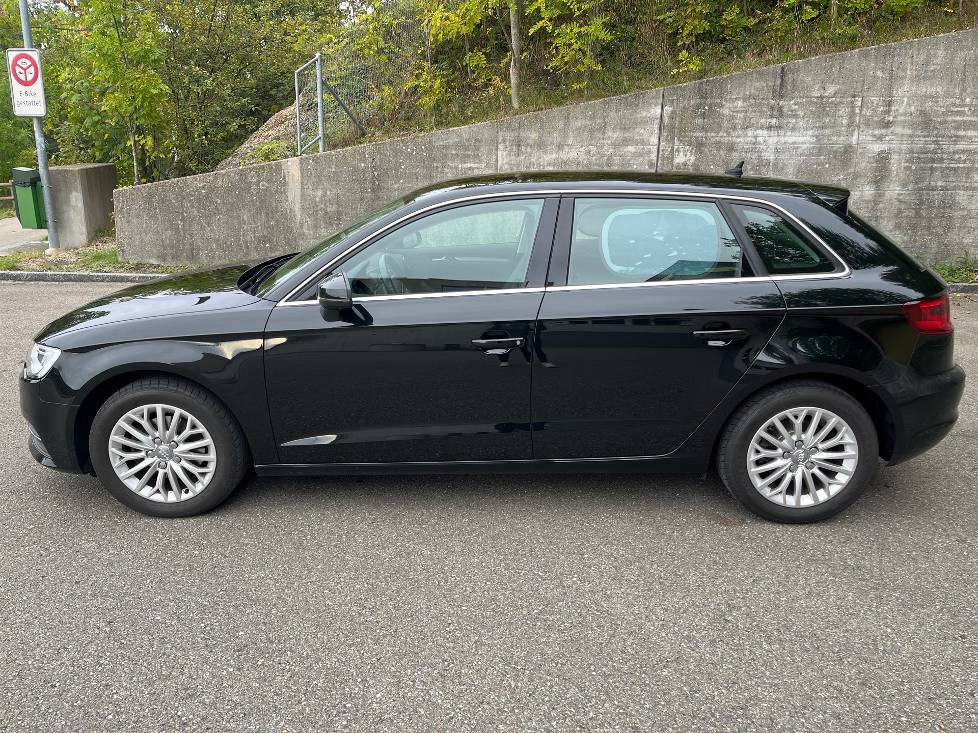 AUDI 2.0 TDI 150 Ambiente quattro-image-3