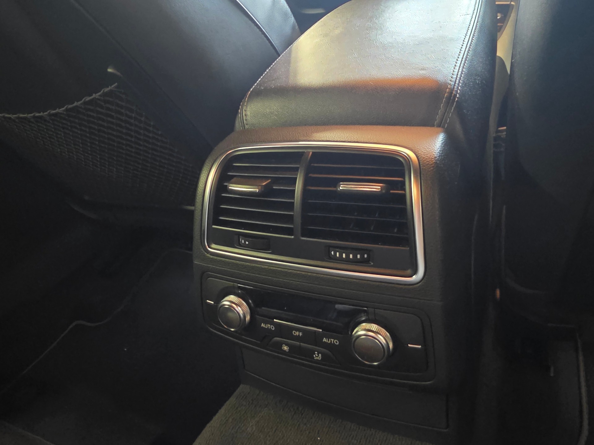 AUDI A6 Limousine 2.0 TDI-image-23