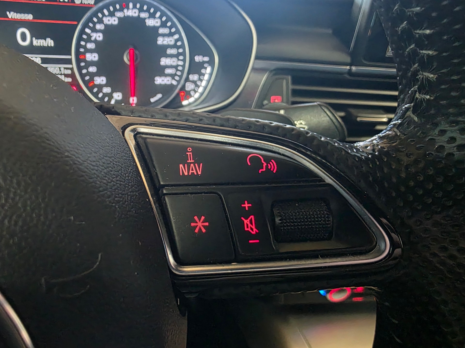 AUDI A6 Limousine 2.0 TDI-image-15