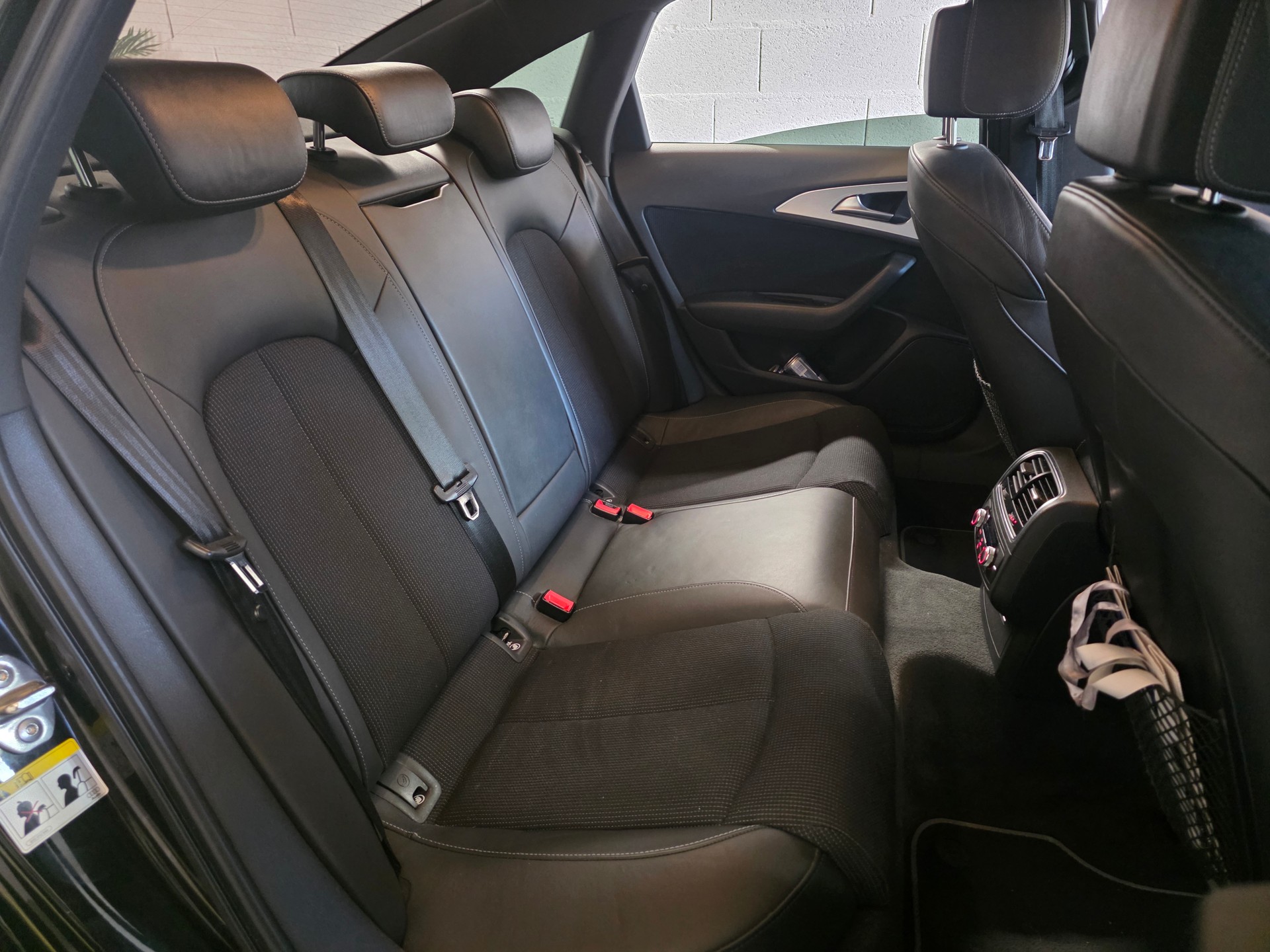 AUDI A6 Limousine 2.0 TDI-image-25