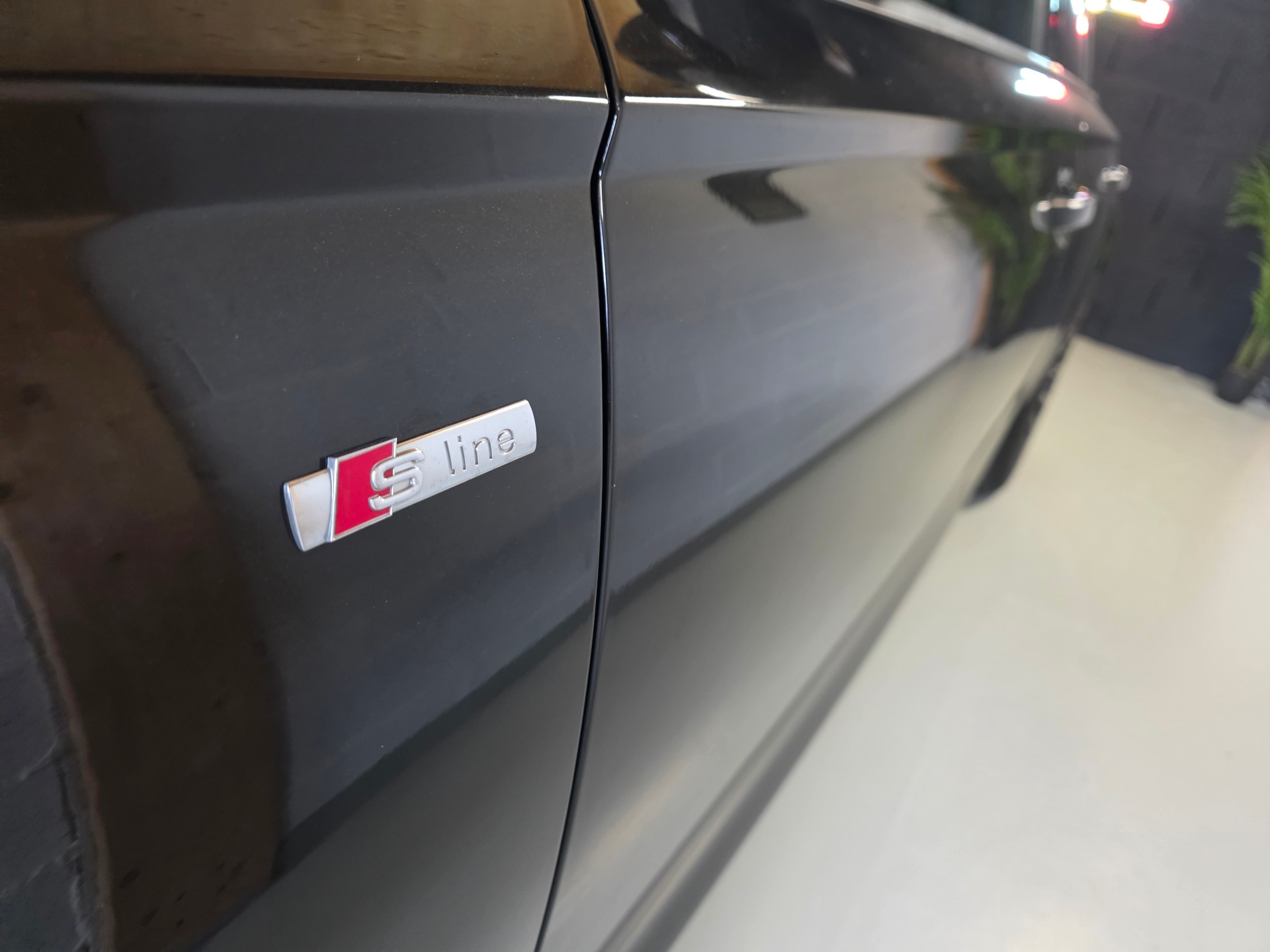 AUDI A6 Limousine 2.0 TDI-image-6