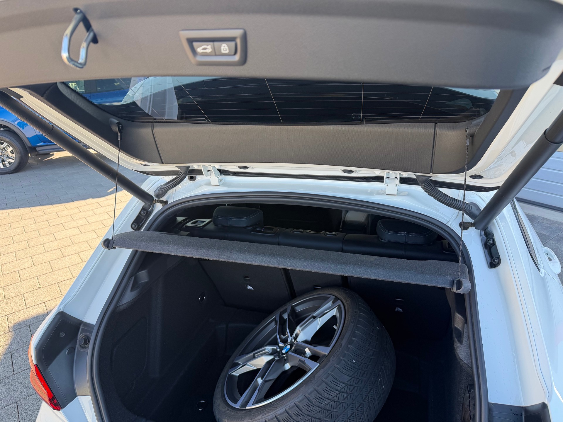 BMW M135i xDrive Steptronic-image-15