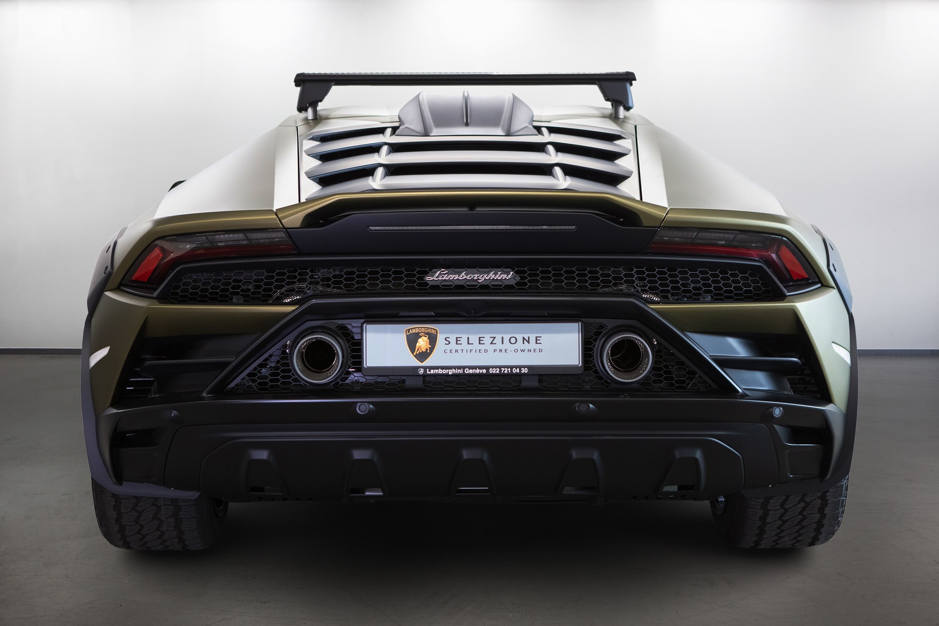 LAMBORGHINI Huracán Sterrato Coupé DCT-image-3