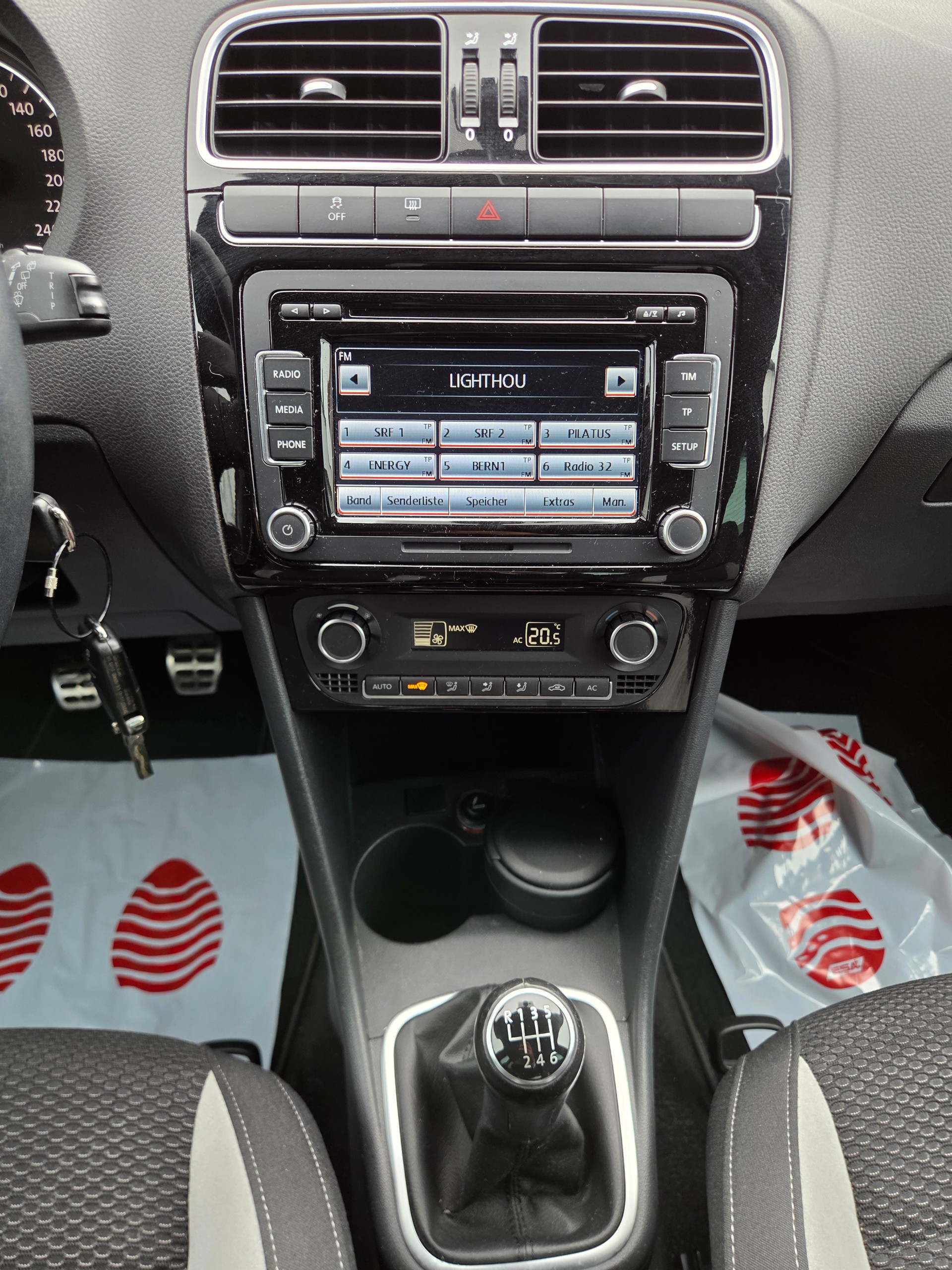 VW Polo 1.2 TSI R-Line Design-image-11