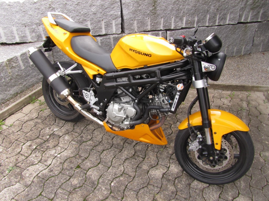 HYOSUNG Comet 650 GT