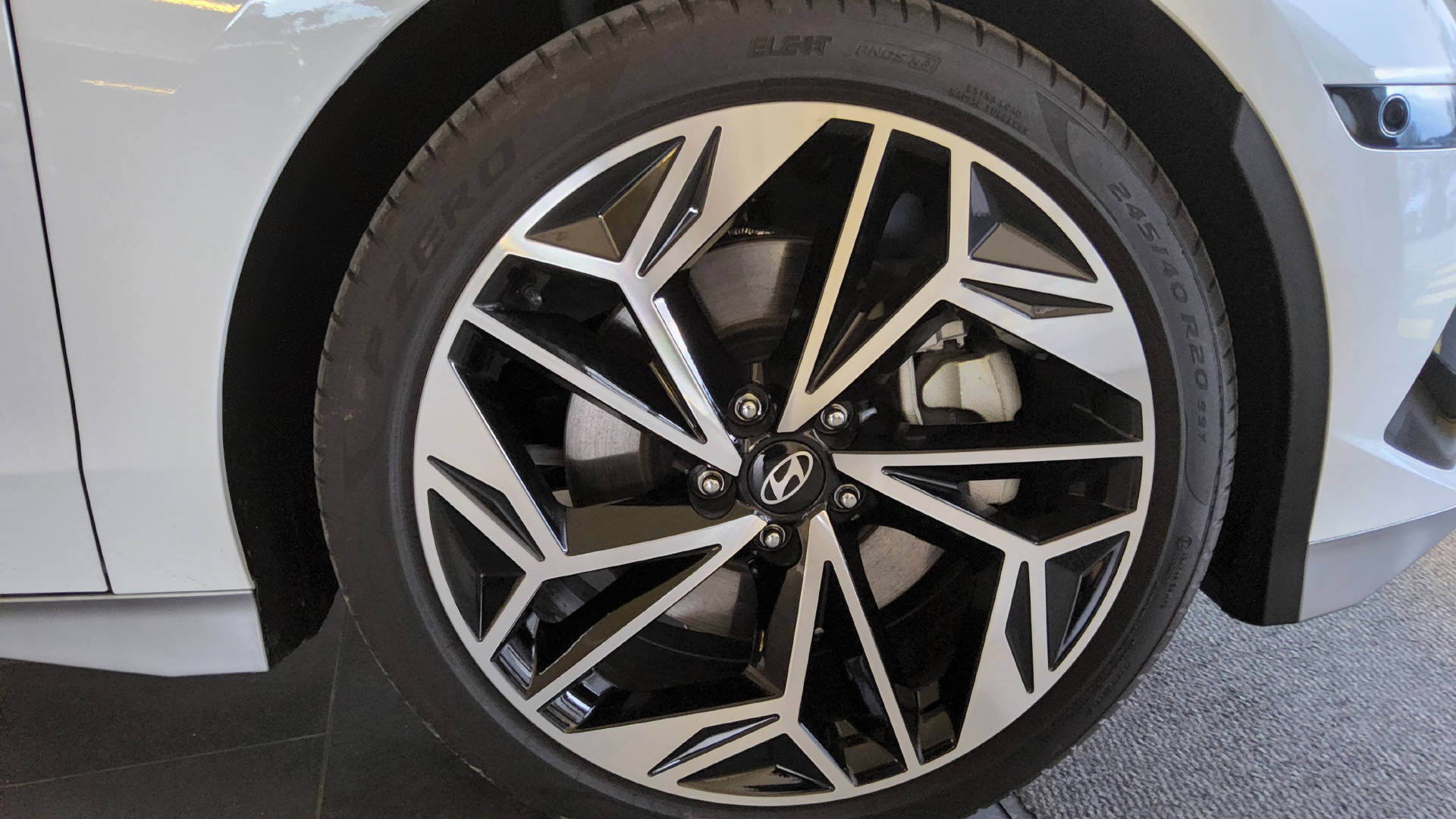 HYUNDAI Ioniq 6 Launch Edition 4WD-image-14