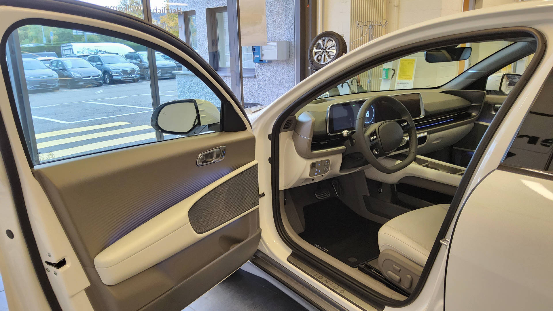 HYUNDAI Ioniq 6 Launch Edition 4WD-image-9