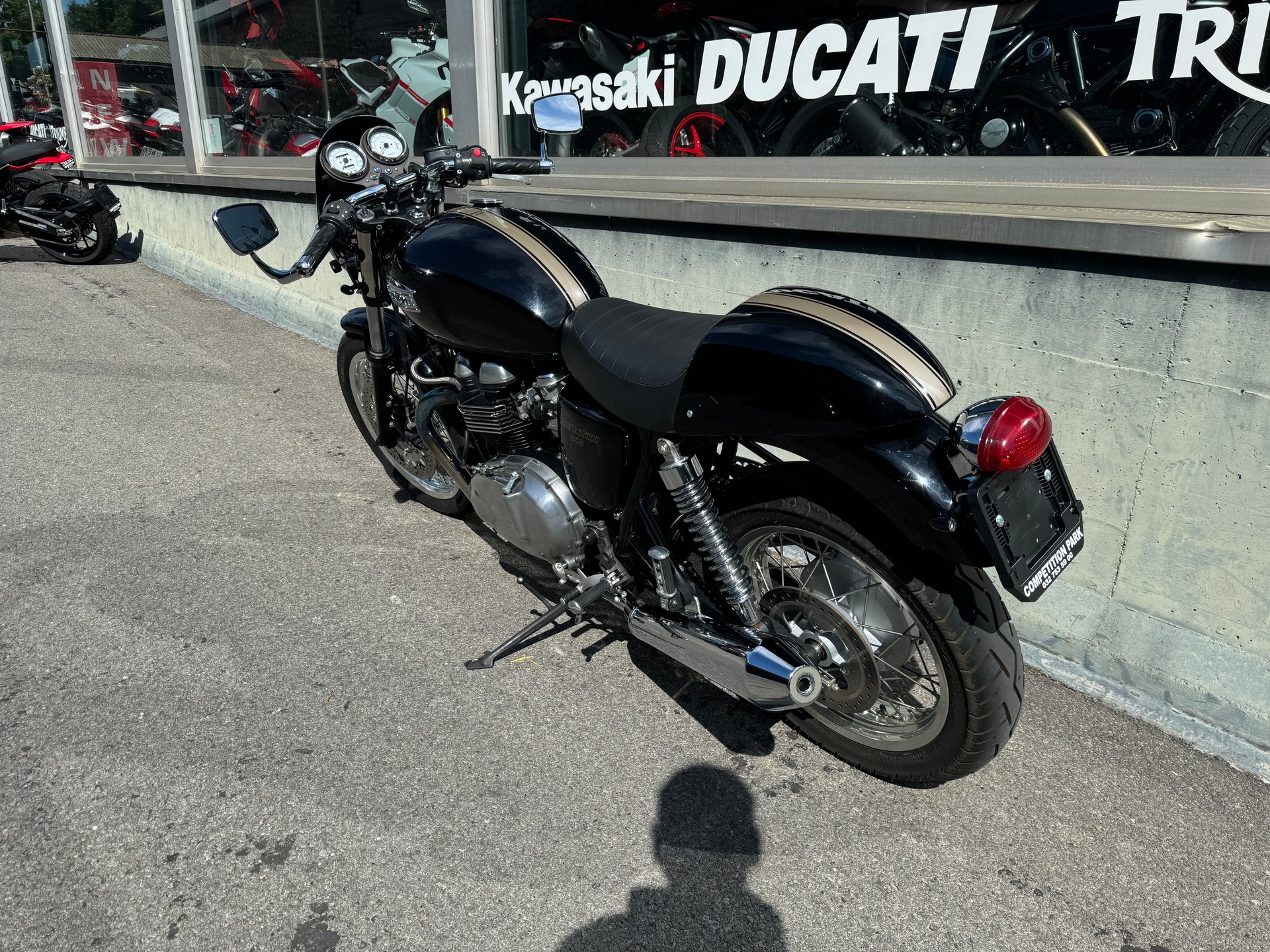 TRIUMPH Thruxton 900 i-image-9