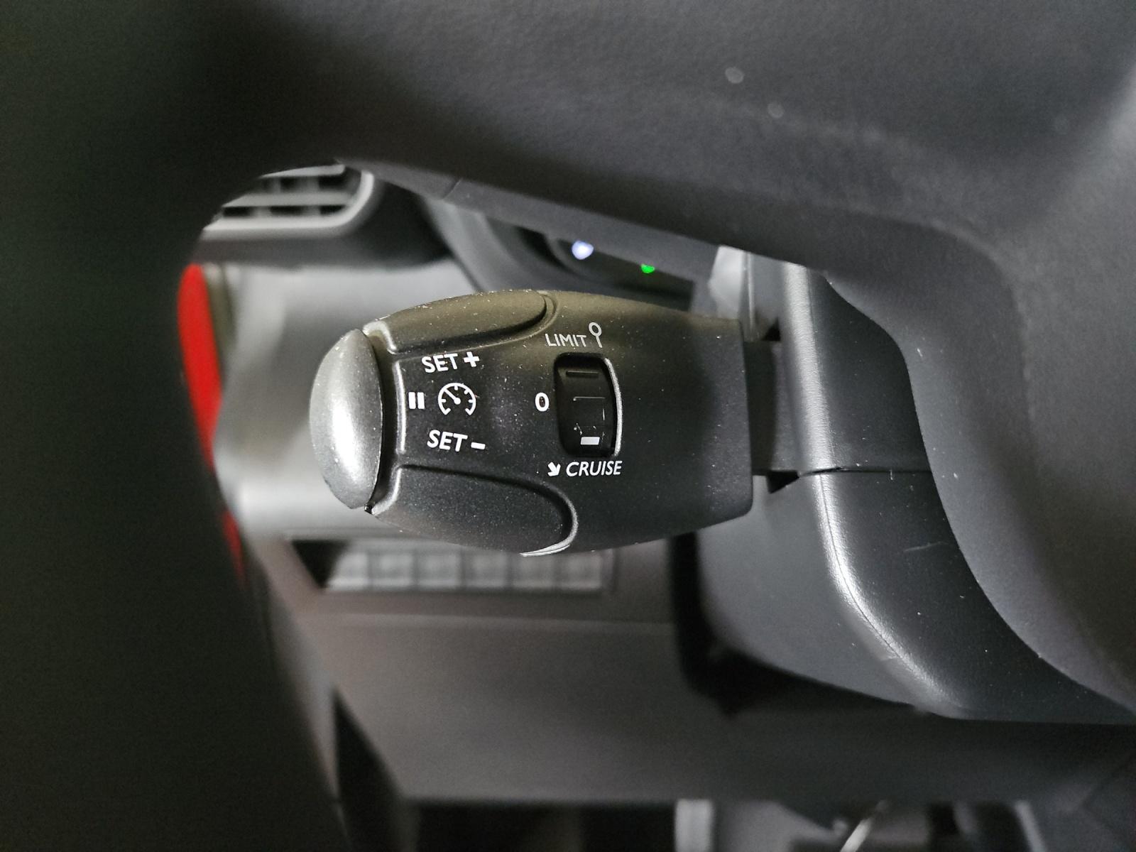 TOYOTA PROACE CITY Van L2 1.5 D Active 4x4-image-16