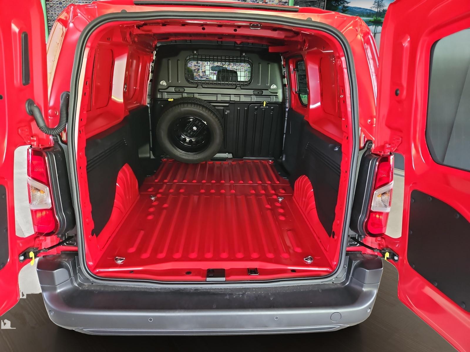 TOYOTA PROACE CITY Van L2 1.5 D Active 4x4-image-17