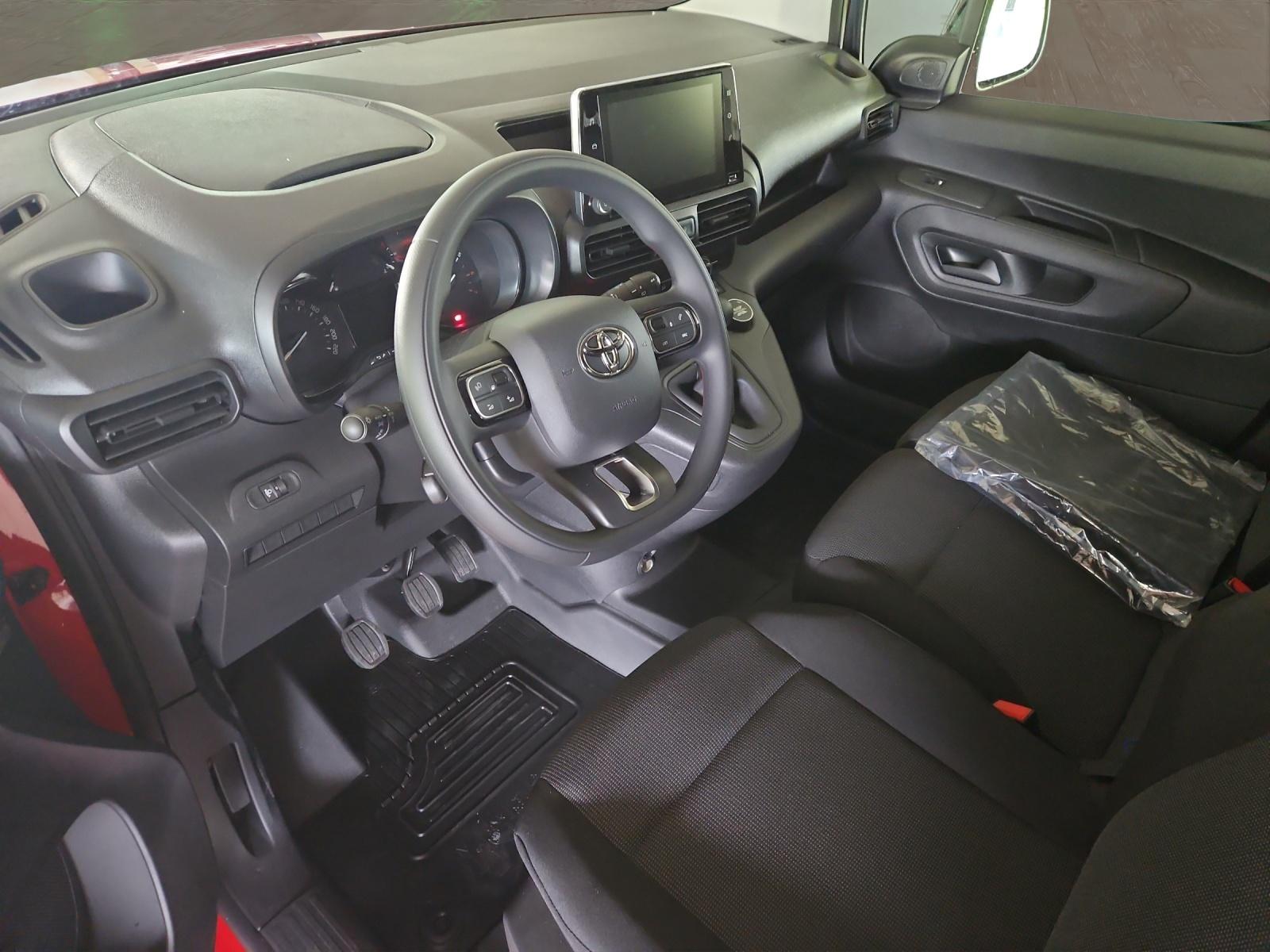 TOYOTA PROACE CITY Van L2 1.5 D Active 4x4-image-7