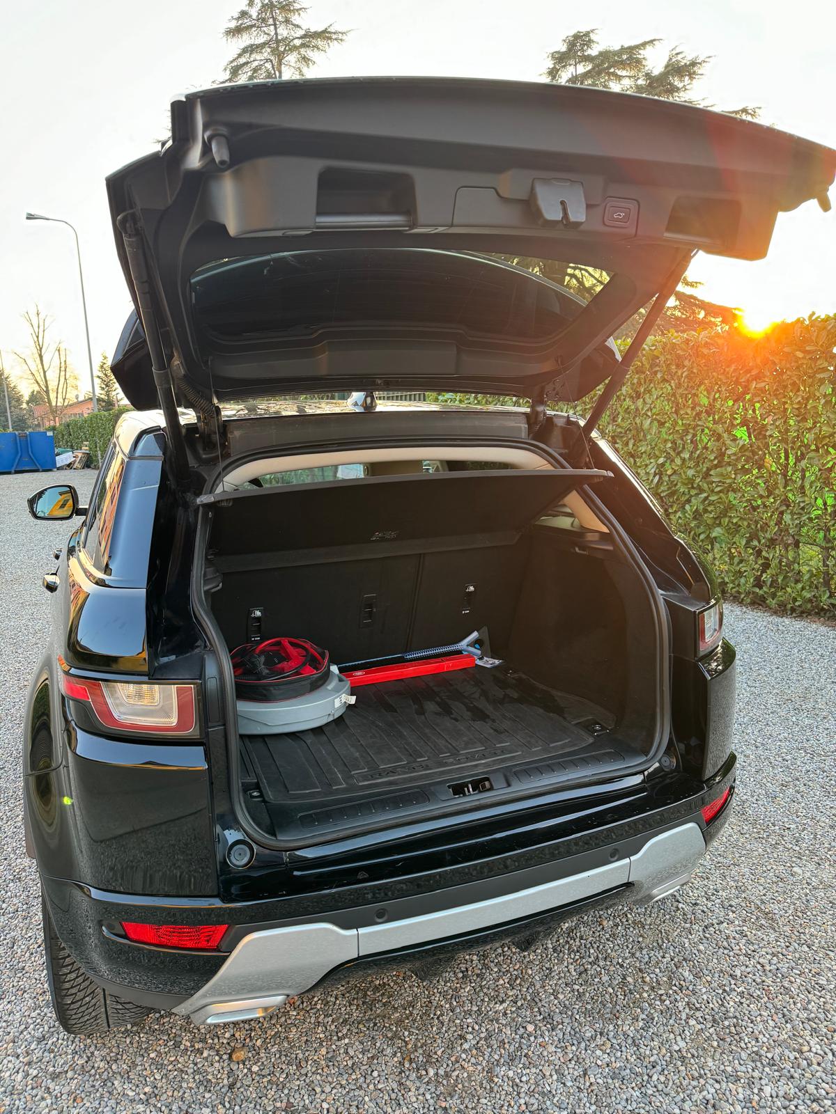 LAND ROVER RANGE ROVER EVOQUE-image-4
