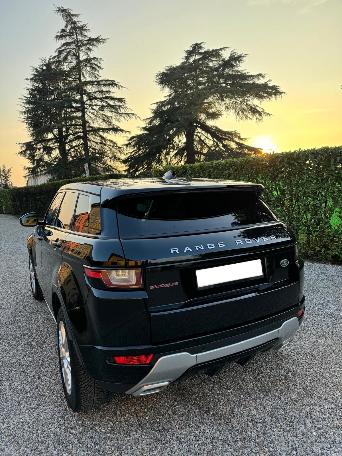 LAND ROVER RANGE ROVER EVOQUE-image-2