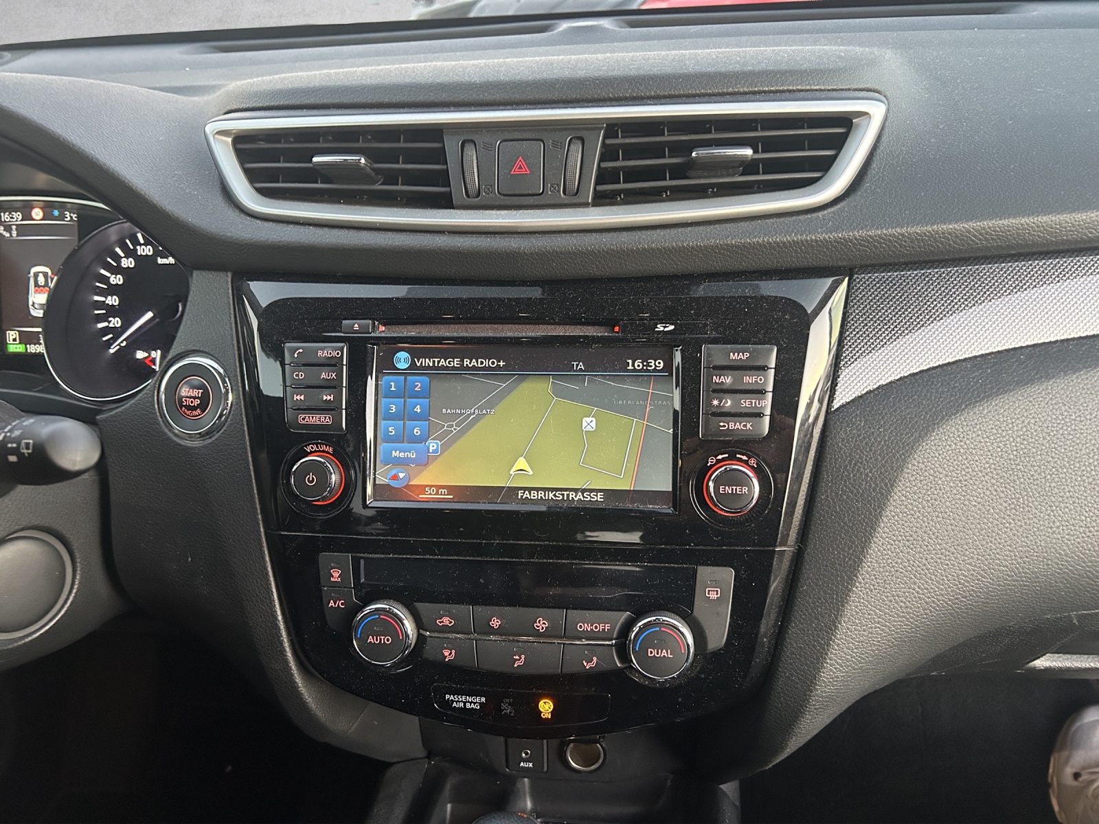 NISSAN X-Trail 1.6 dCi tekna Xtronic CVT-image-12