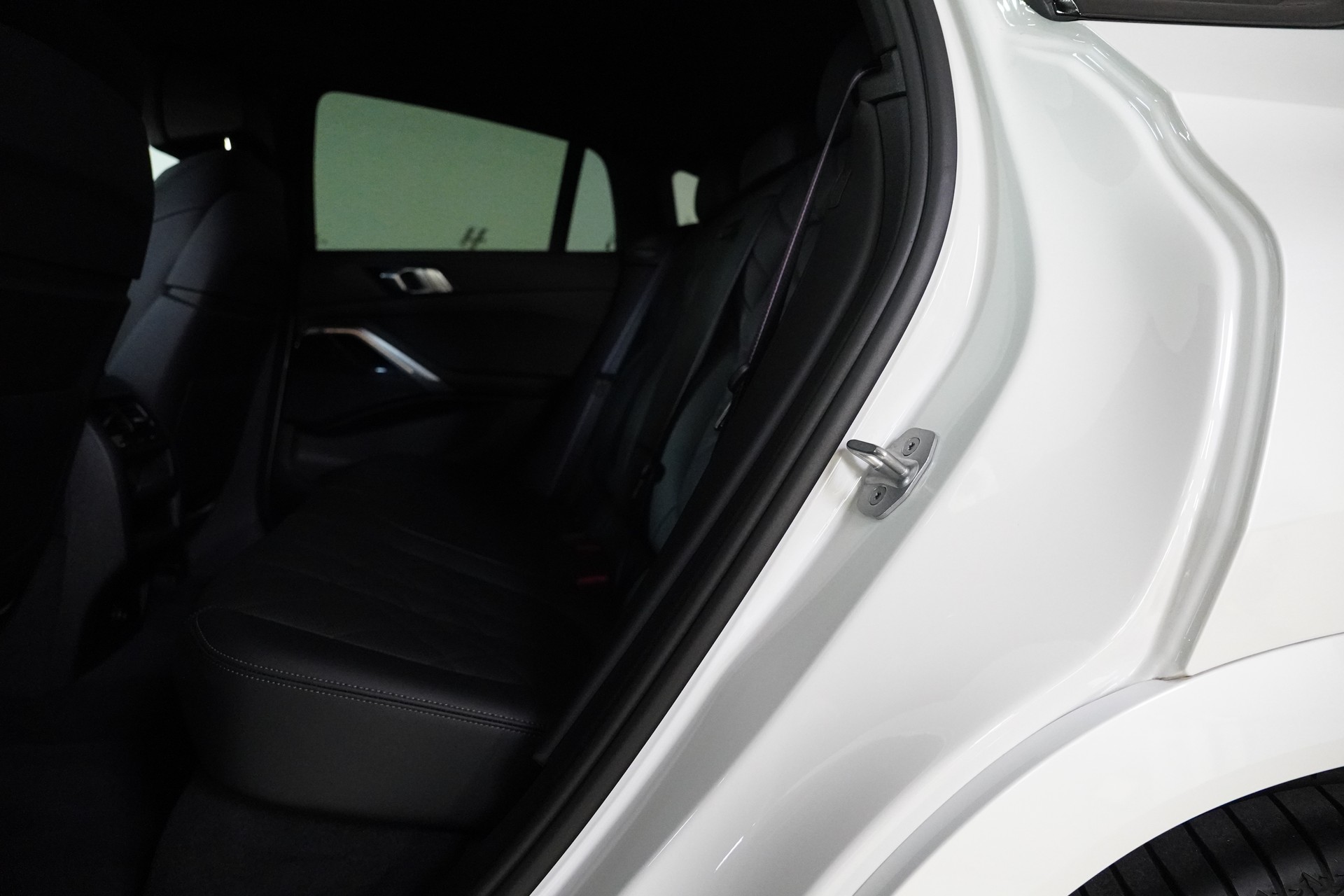 BMW X6 xDrive 48V 30d M Sport Pro Steptronic-image-12