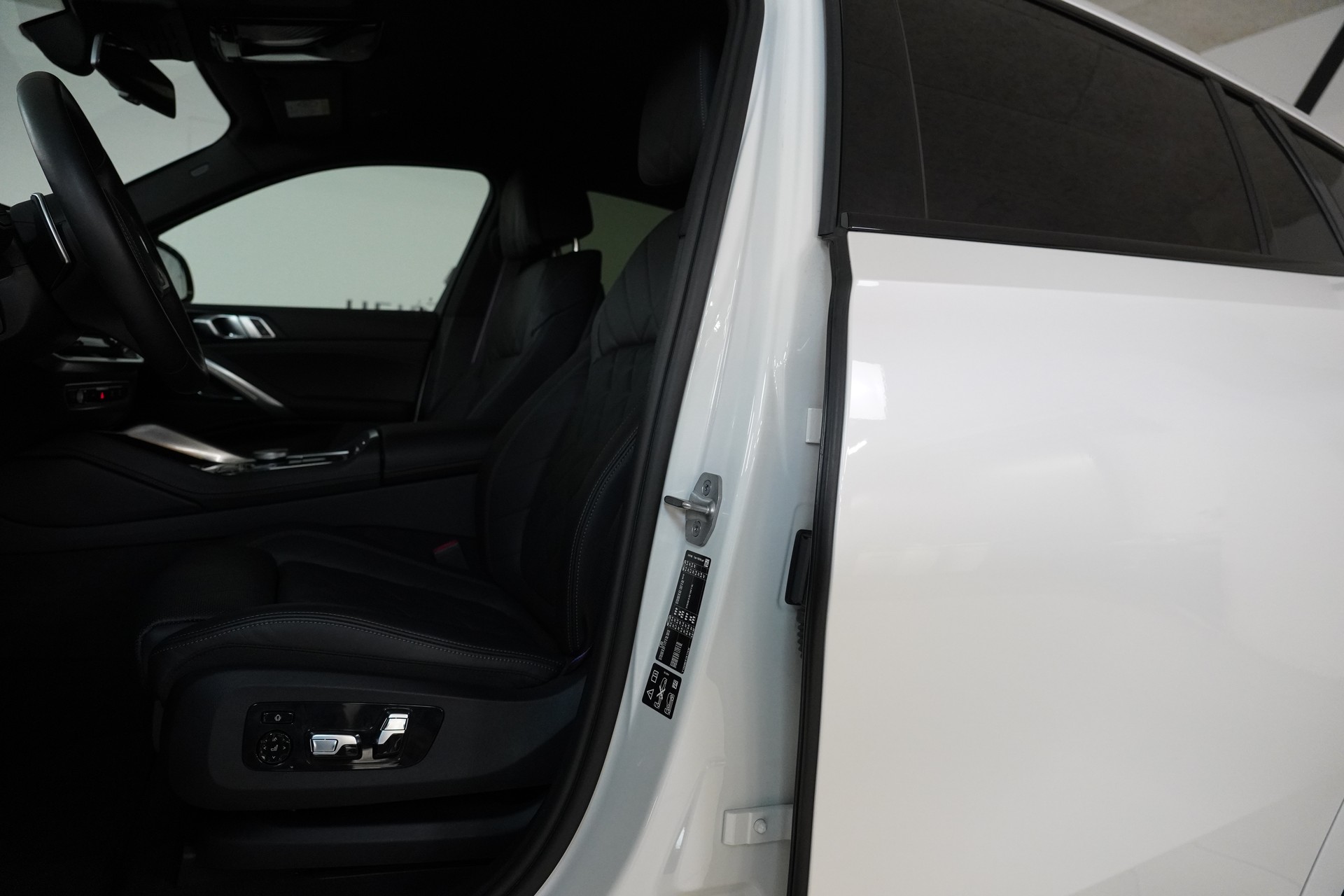BMW X6 xDrive 48V 30d M Sport Pro Steptronic-image-10