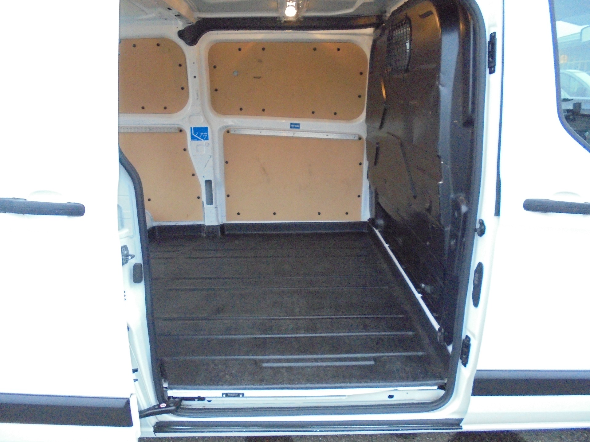 FORD Transit Custom Van 300 L2H1 Trend-image-15