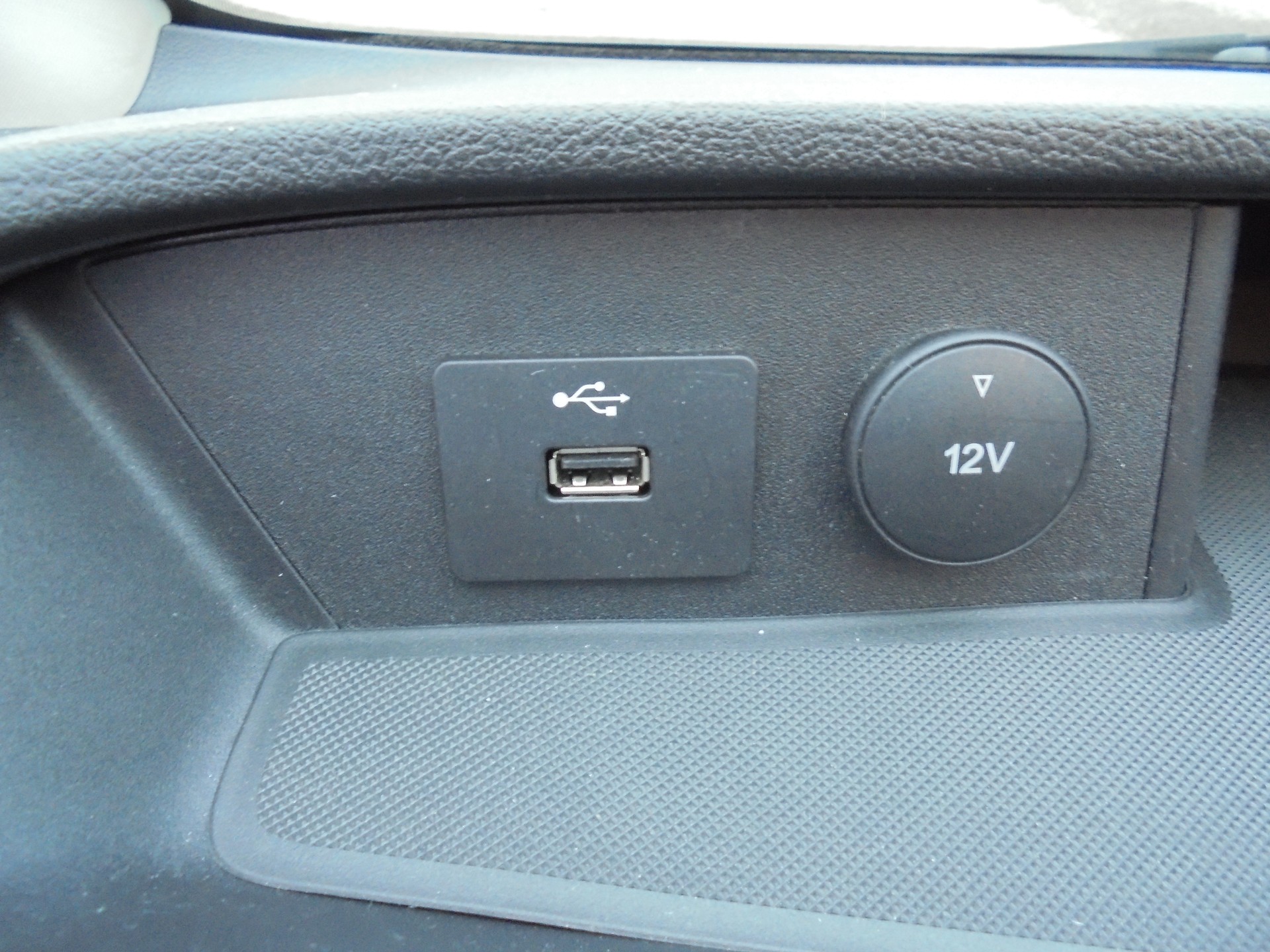 FORD Transit Custom Van 300 L2H1 Trend-image-9