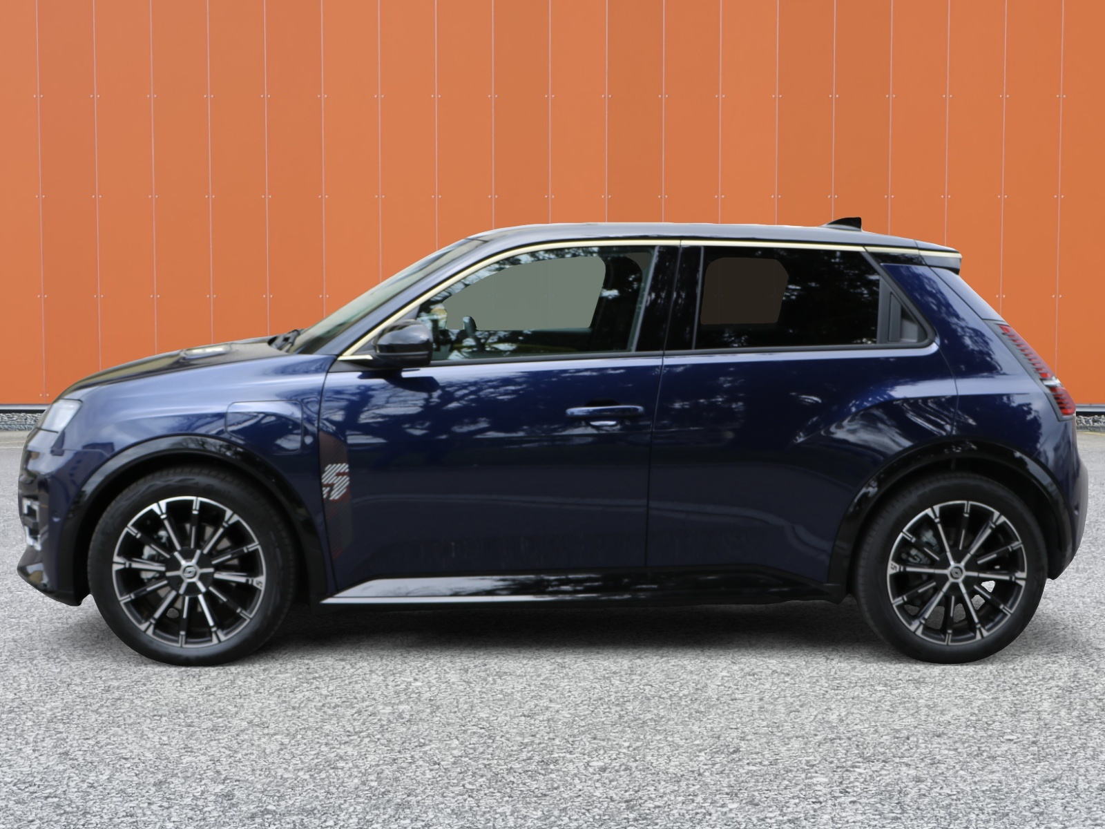 RENAULT R5 E-Tech Comfort Range 52 kWh Iconic Five-image-2