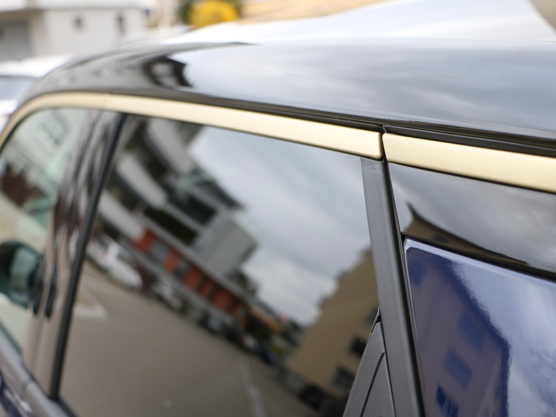 RENAULT R5 E-Tech Comfort Range 52 kWh Iconic Five-image-10