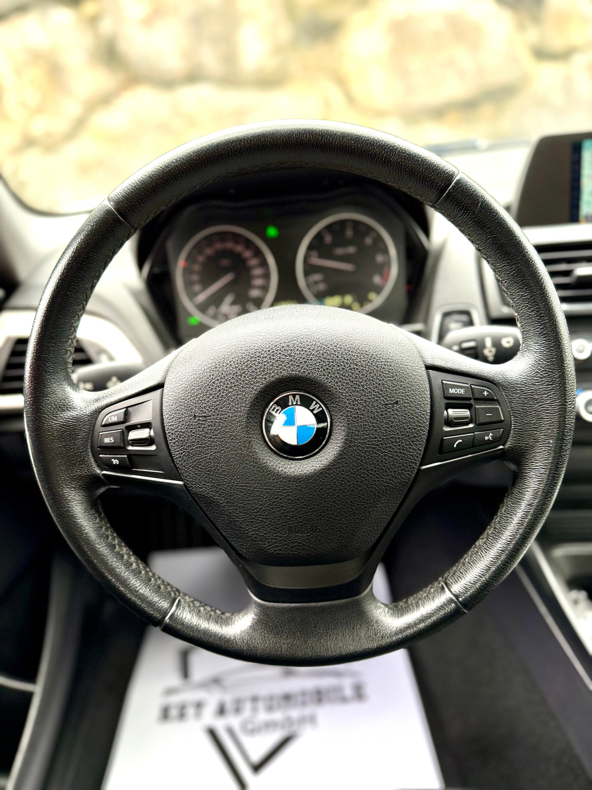 BMW BMW 118d Sport Line Steptronic-image-8