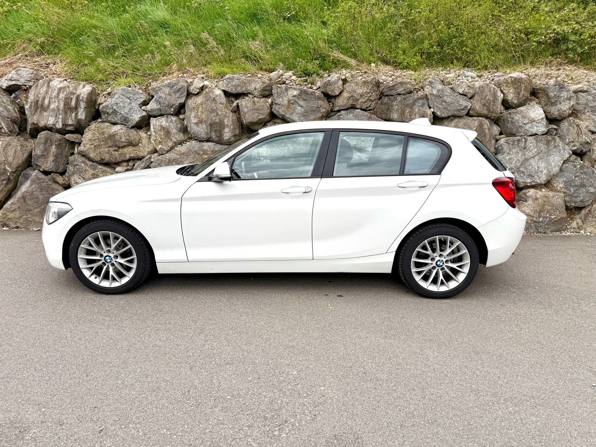 BMW BMW 118d Sport Line Steptronic-image-5