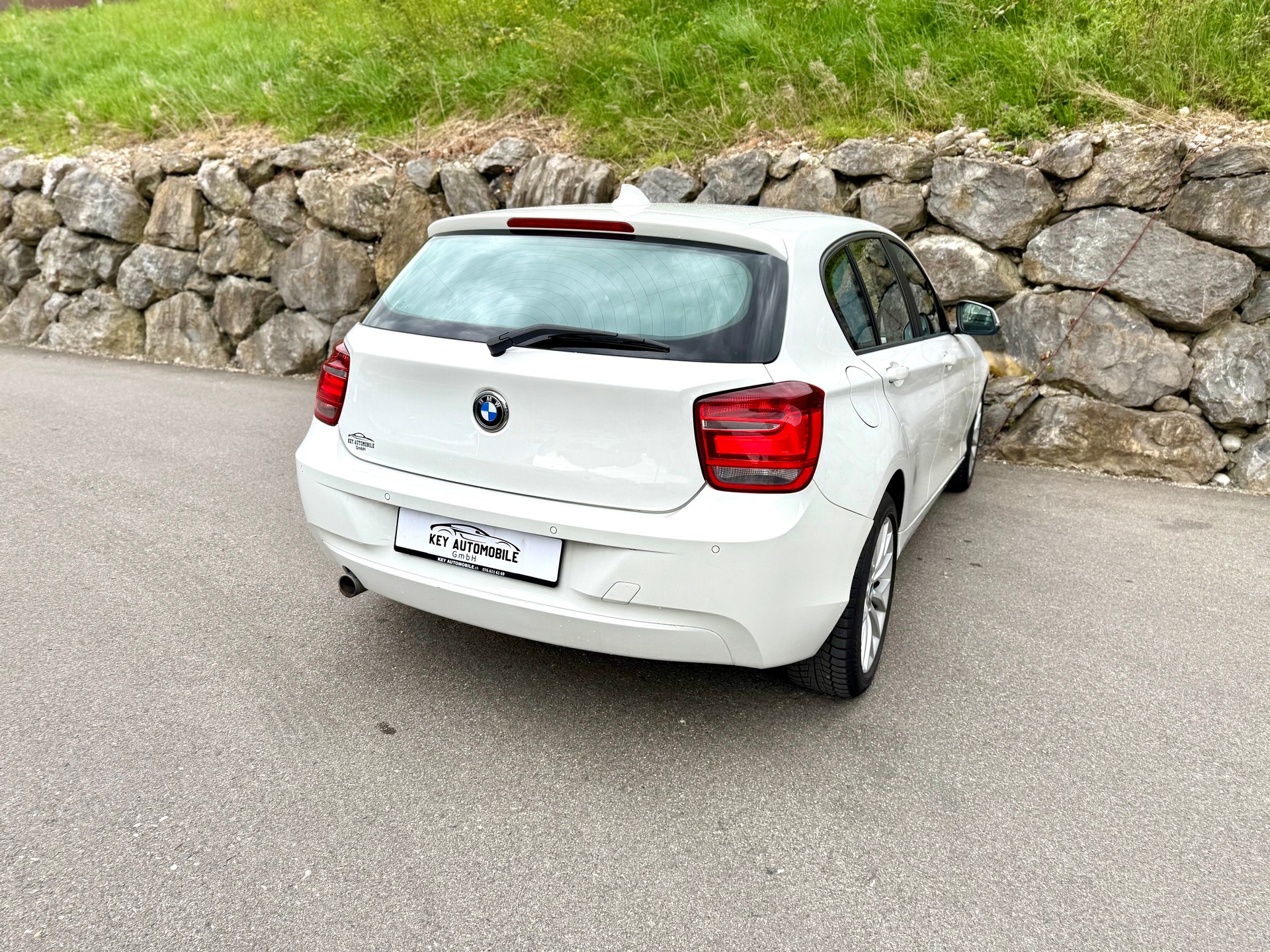 BMW BMW 118d Sport Line Steptronic-image-3