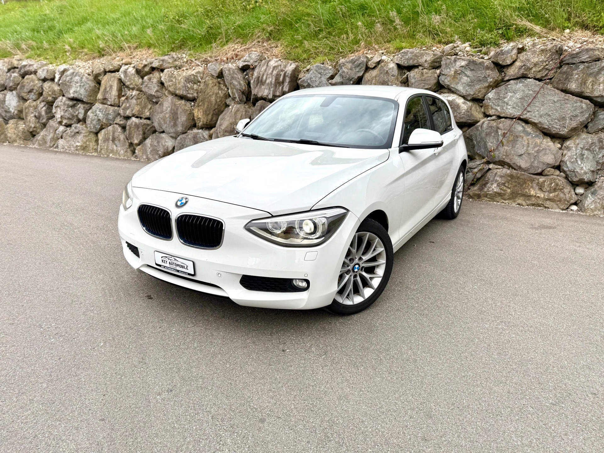 BMW BMW 118d Sport Line Steptronic-image-0