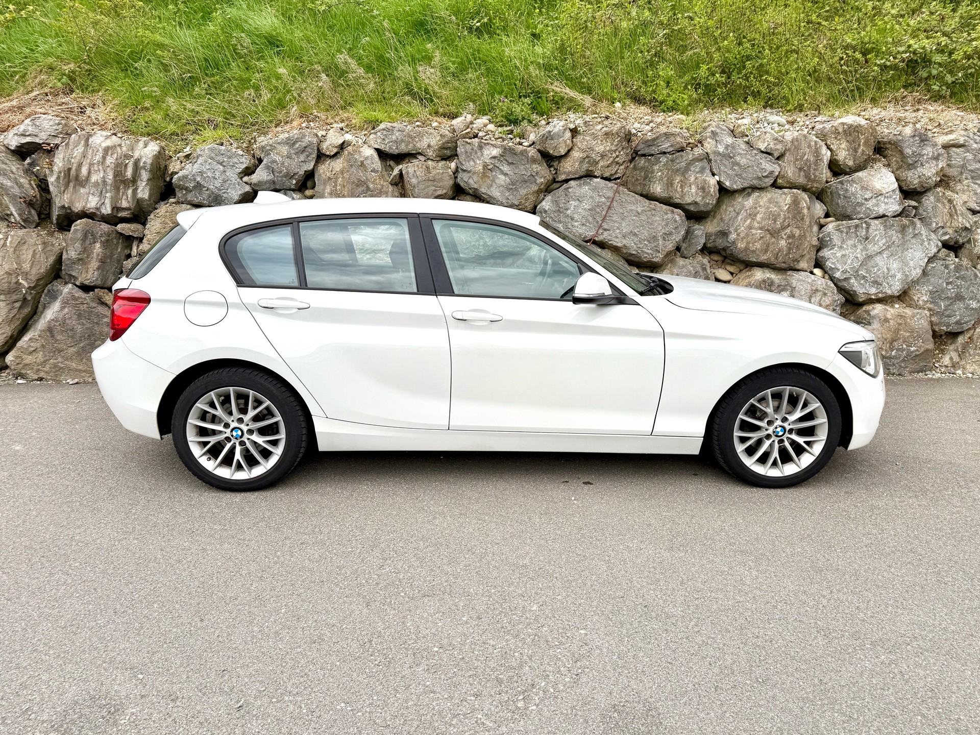 BMW BMW 118d Sport Line Steptronic-image-4
