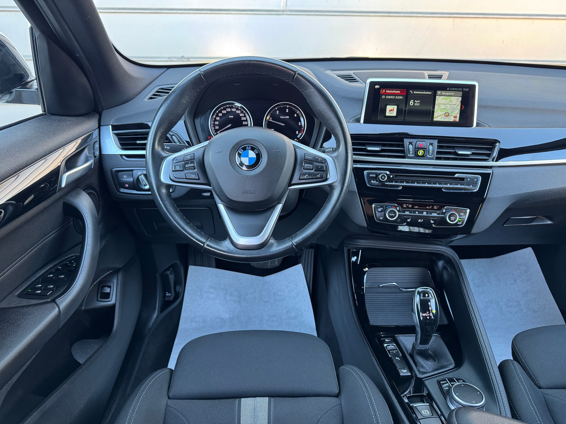 BMW X1 xDrive 18d Sport Line Steptronic-image-8