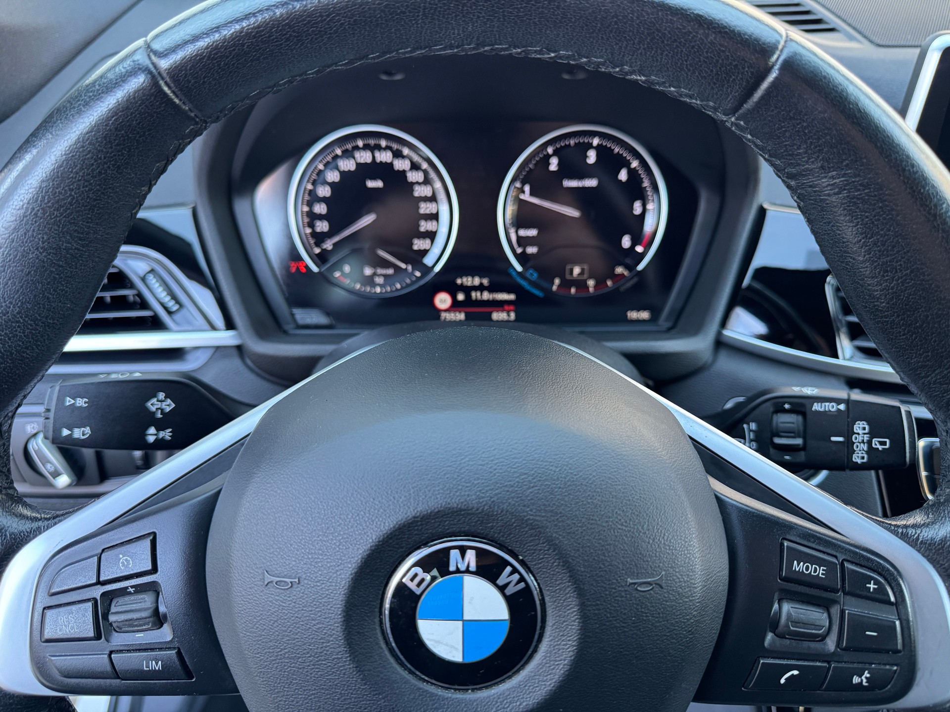 BMW X1 xDrive 18d Sport Line Steptronic-image-9