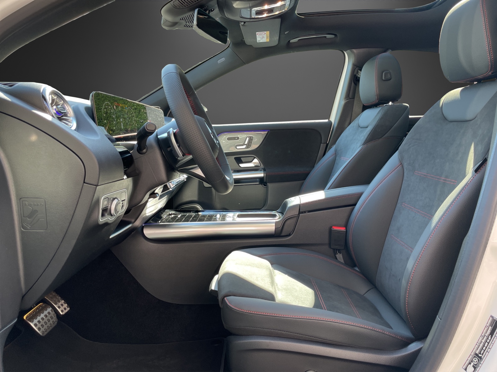 MERCEDES-BENZ GLA 220d 4Matic 8G-DCT-image-9