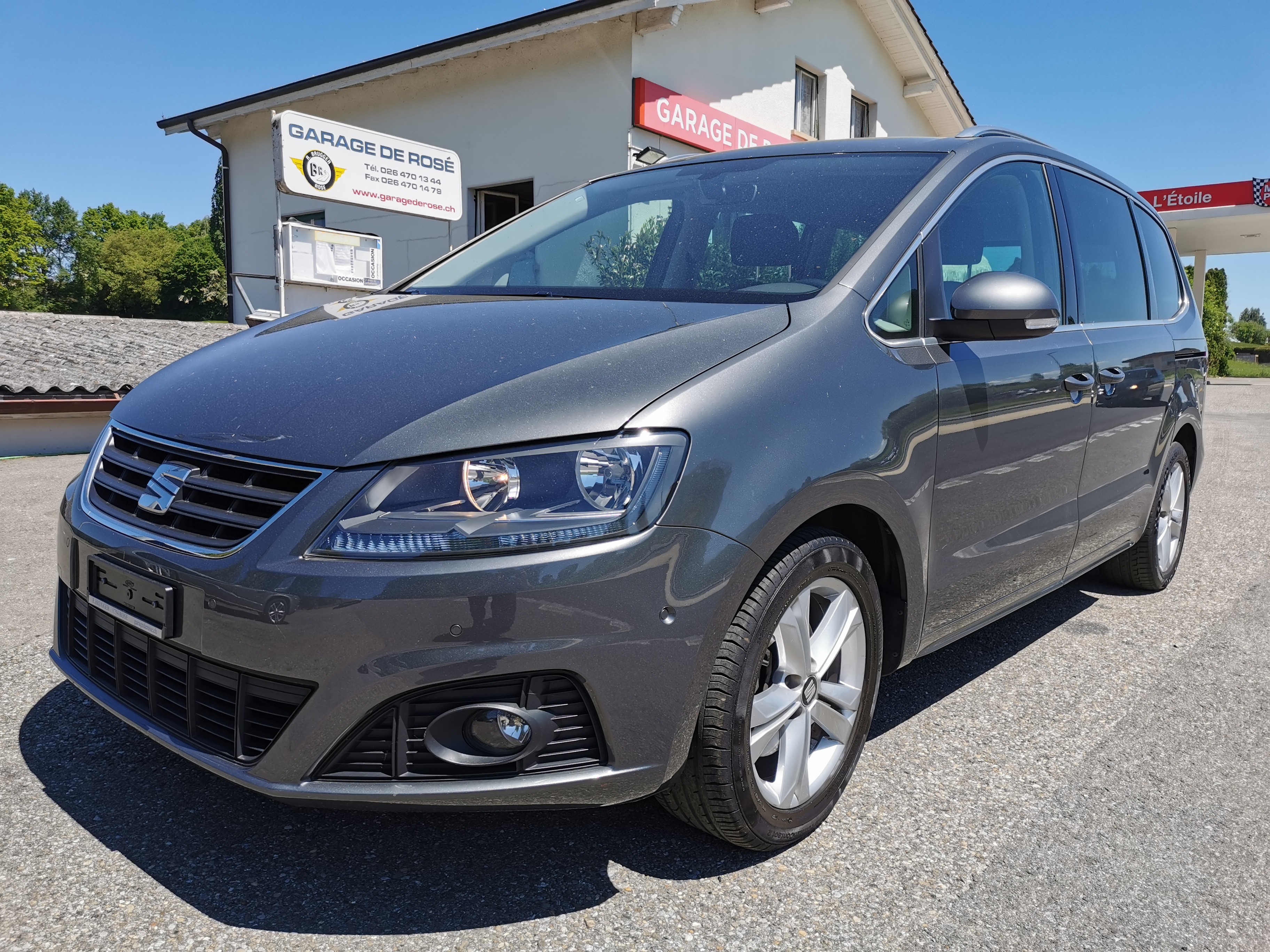 Car photo
