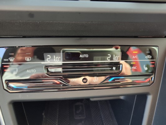 VW Polo 1.0 TSI Life-image-11