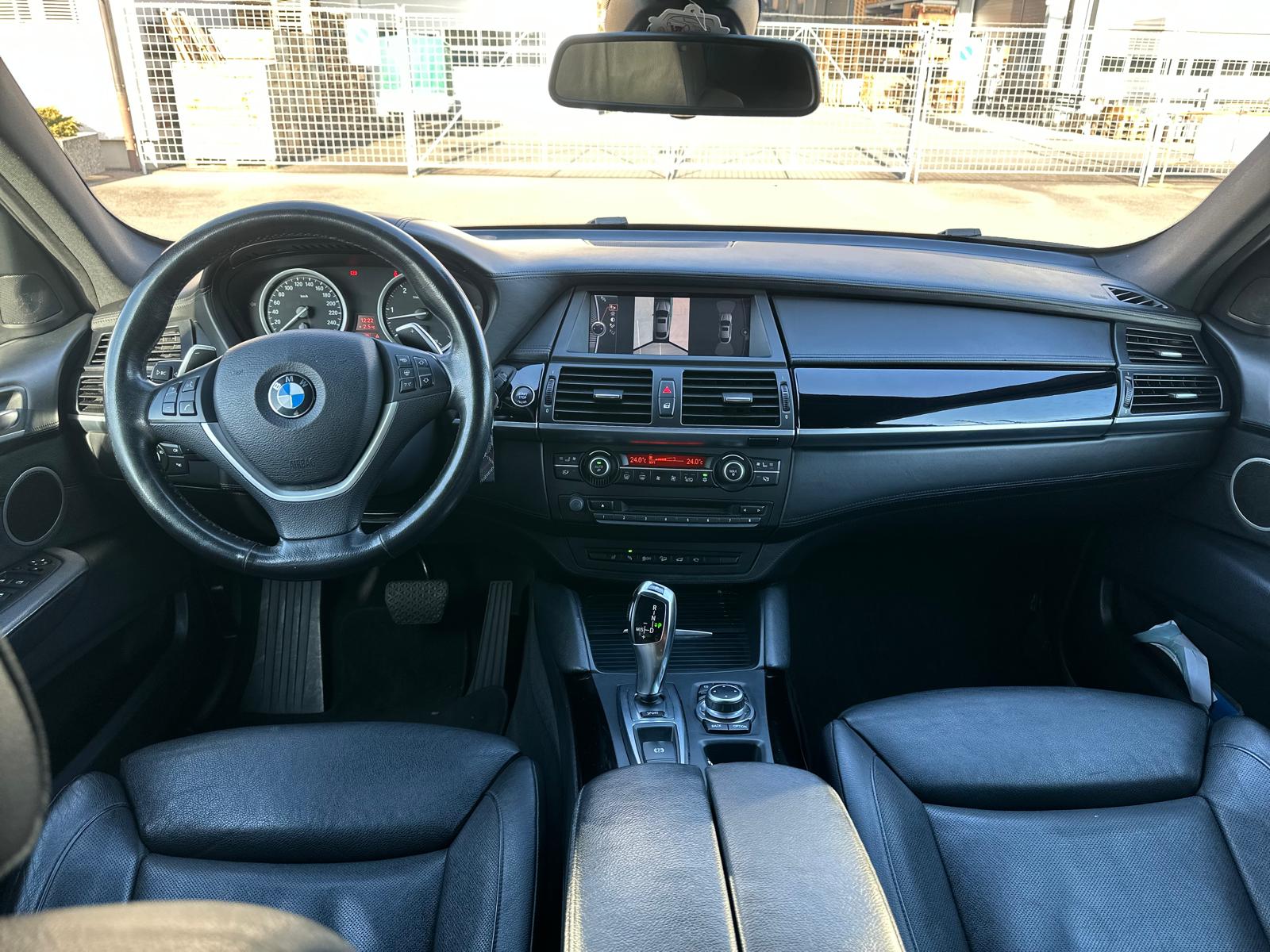 BMW X6 xDrive 40d Steptronic-image-9