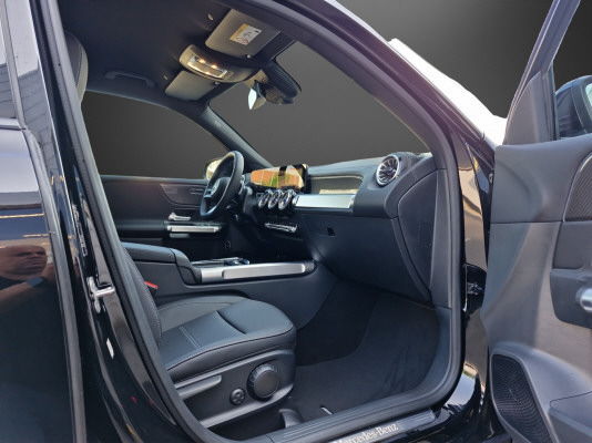 MERCEDES-BENZ GLB 180 d-image-7