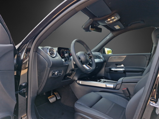 MERCEDES-BENZ GLB 180 d-image-6