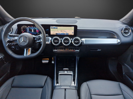 MERCEDES-BENZ GLB 180 d-image-8