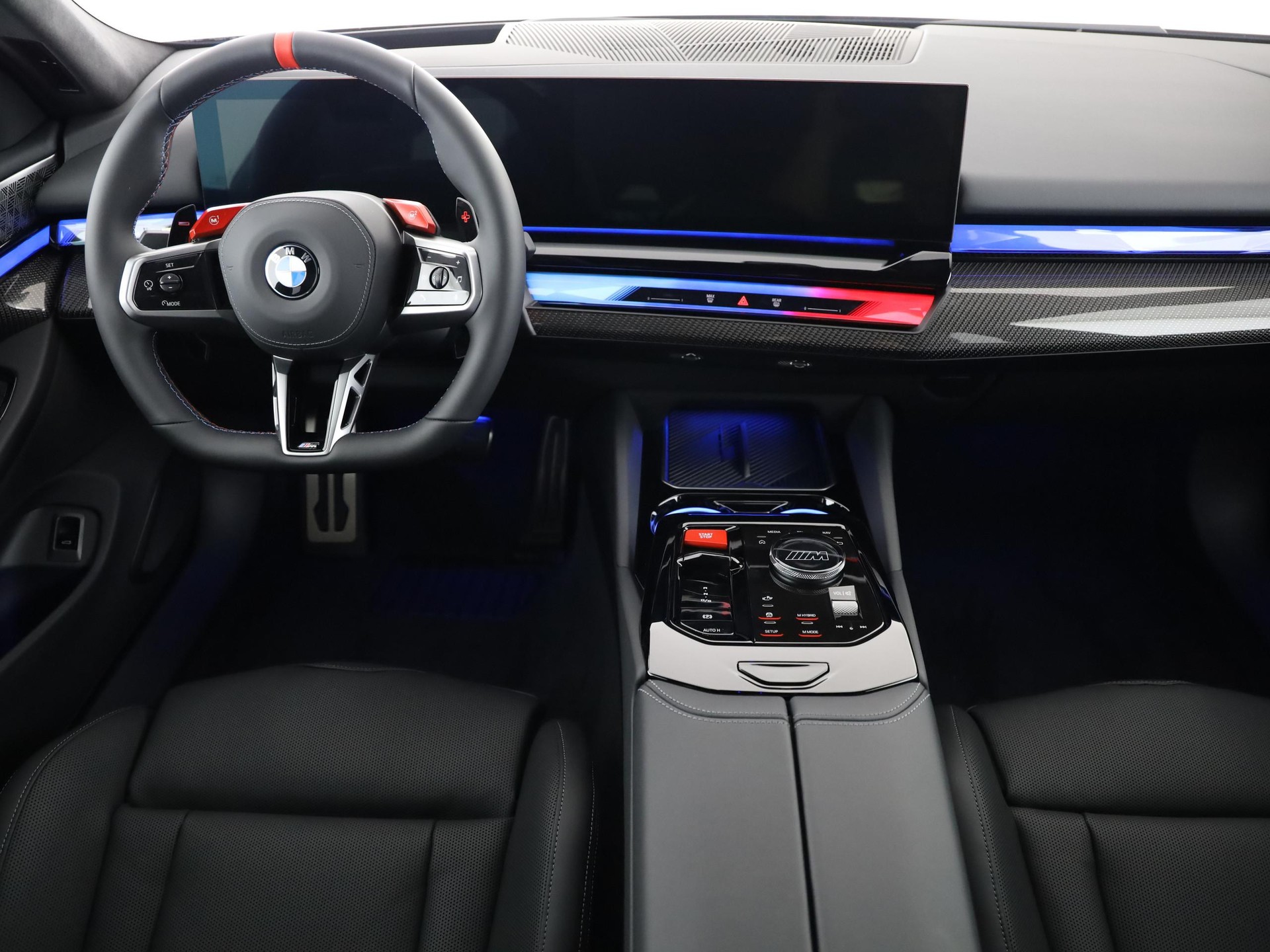 BMW M5 xDrive Touring-image-6