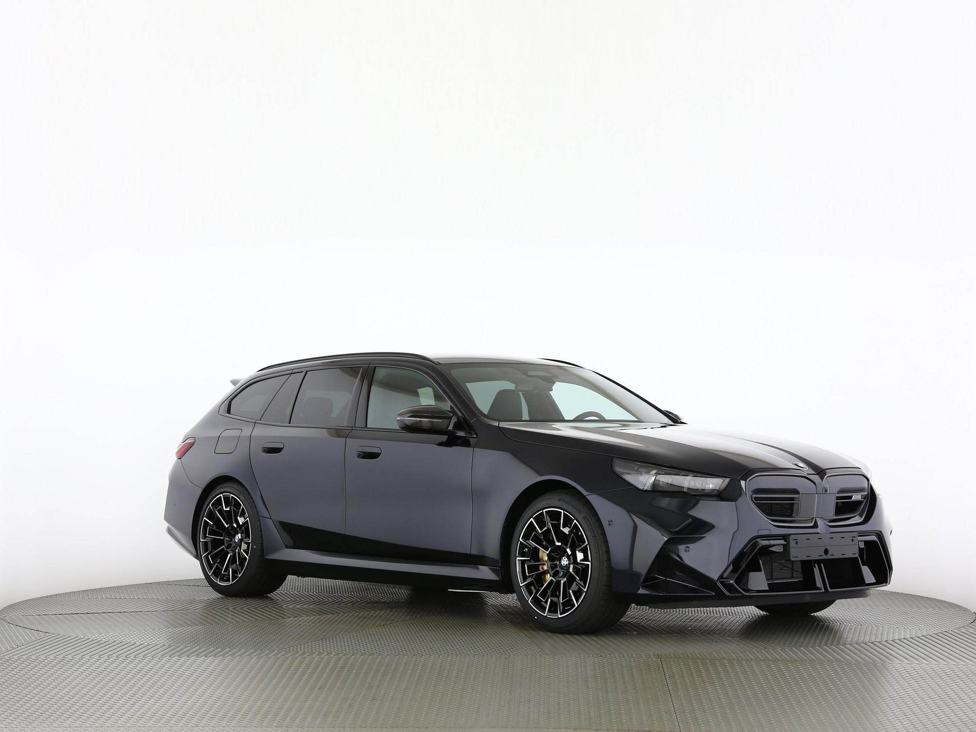 BMW M5 xDrive Touring-image-27