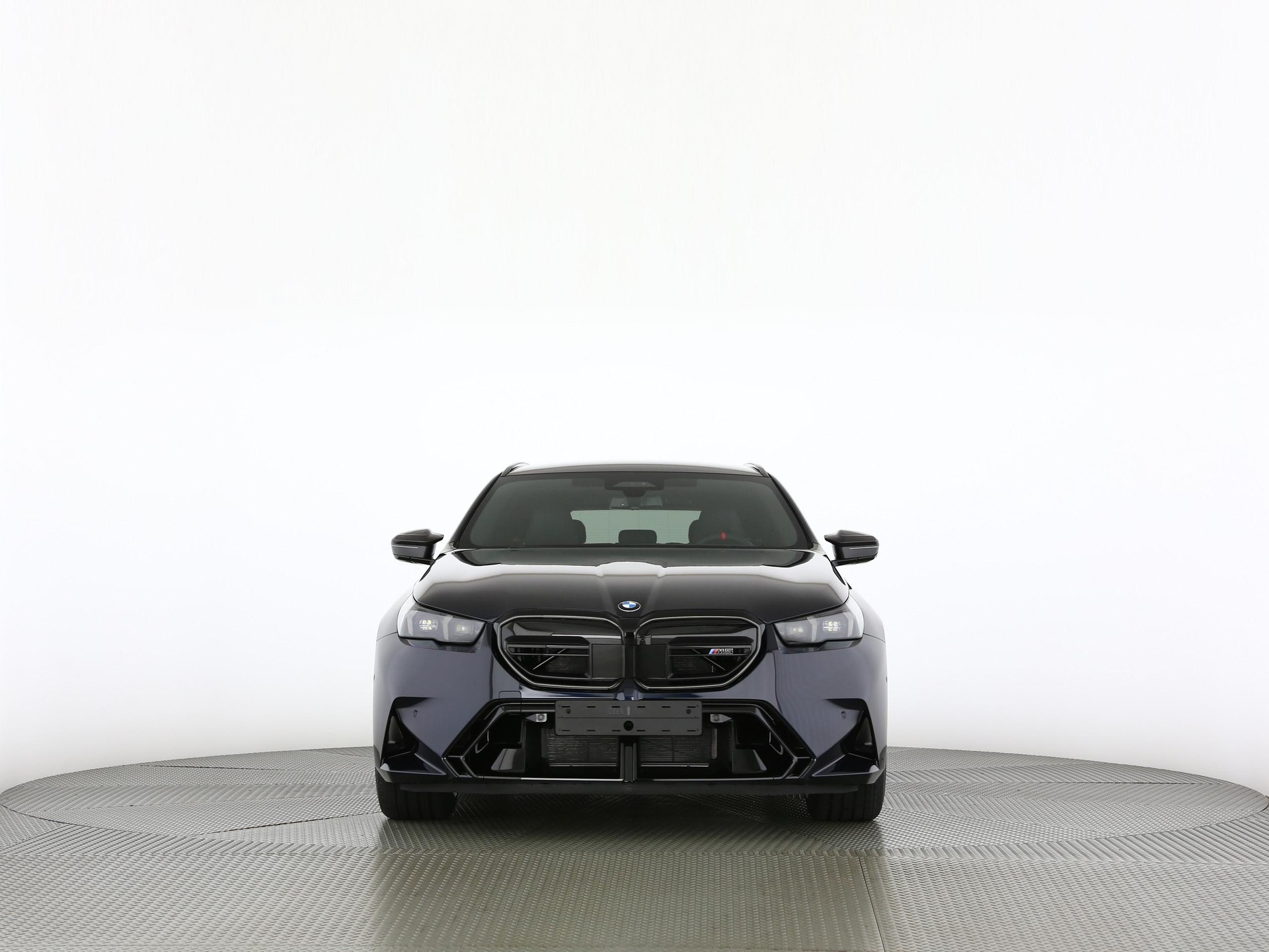 BMW M5 xDrive Touring-image-30