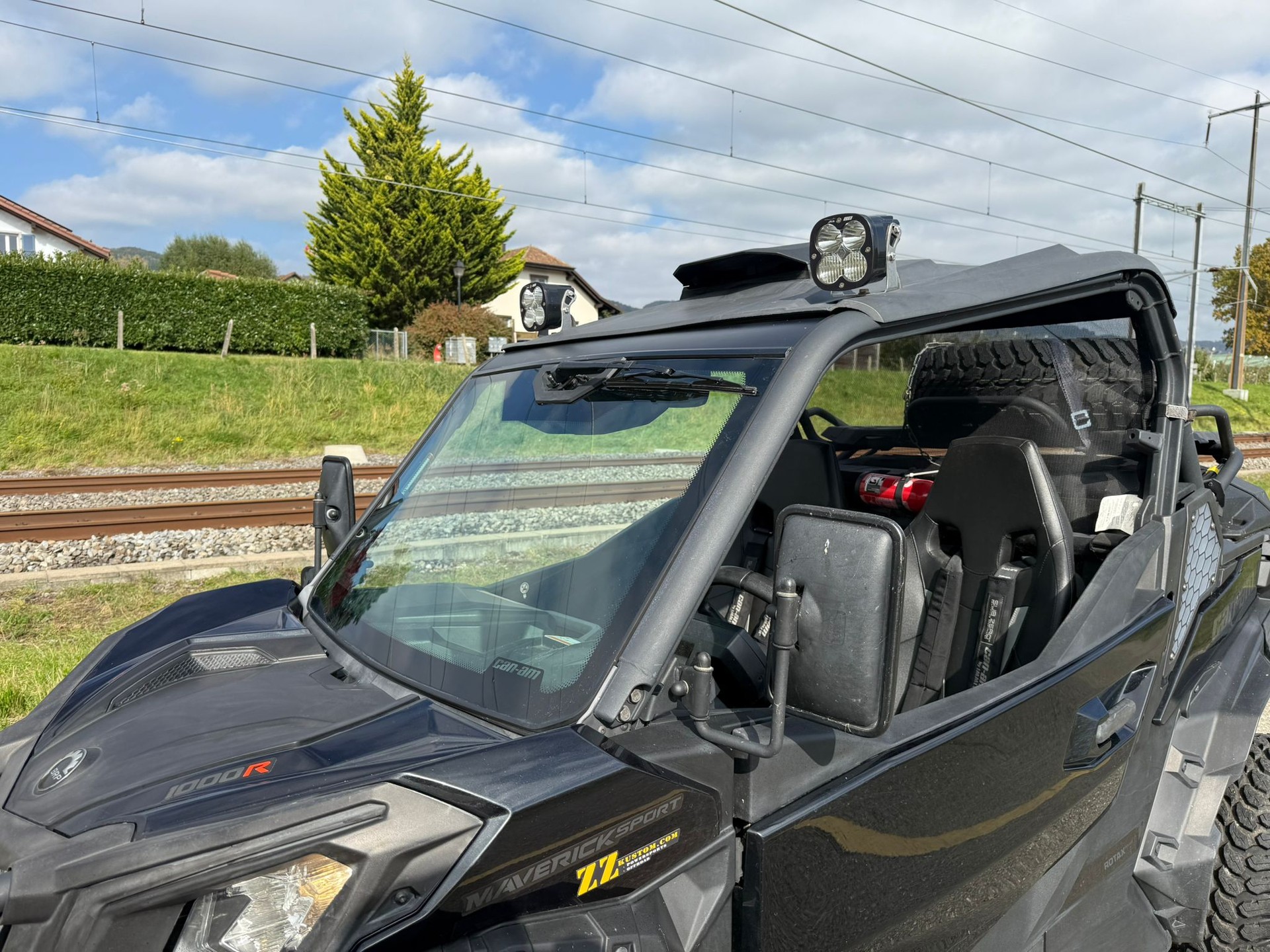 CAN-AM Maverick Sport 1000 ABS-image-12