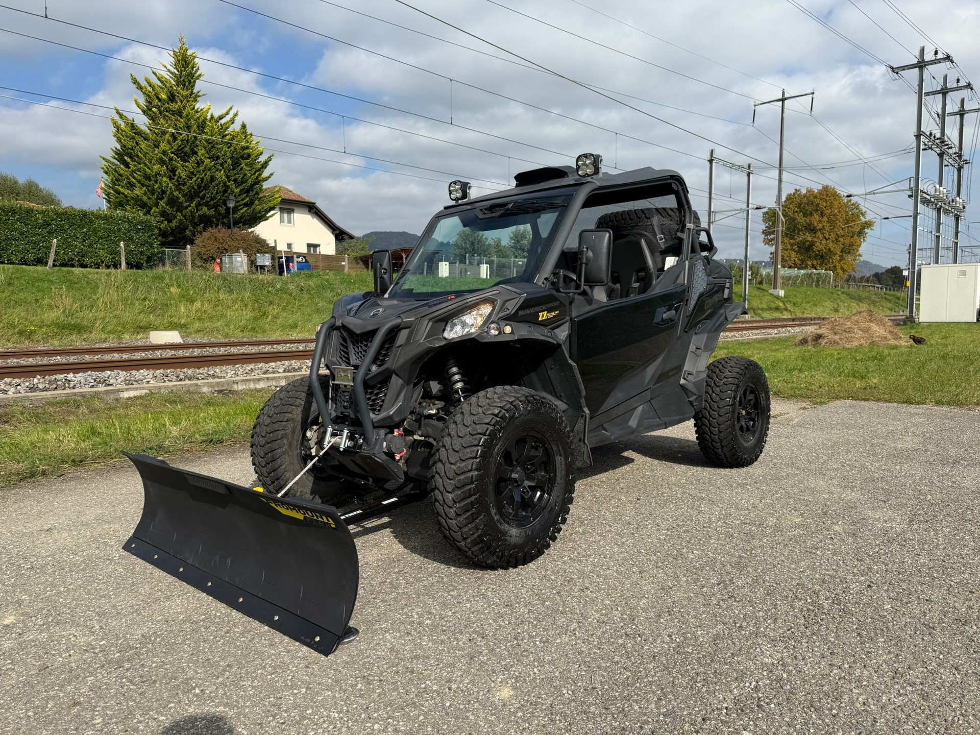 CAN-AM Maverick Sport 1000 ABS-image-8