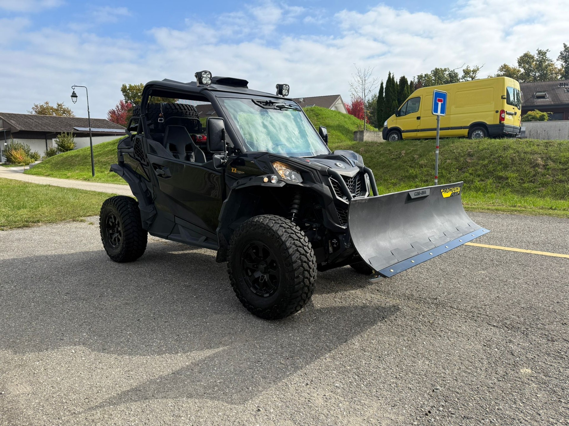 CAN-AM Maverick Sport 1000 ABS-image-2