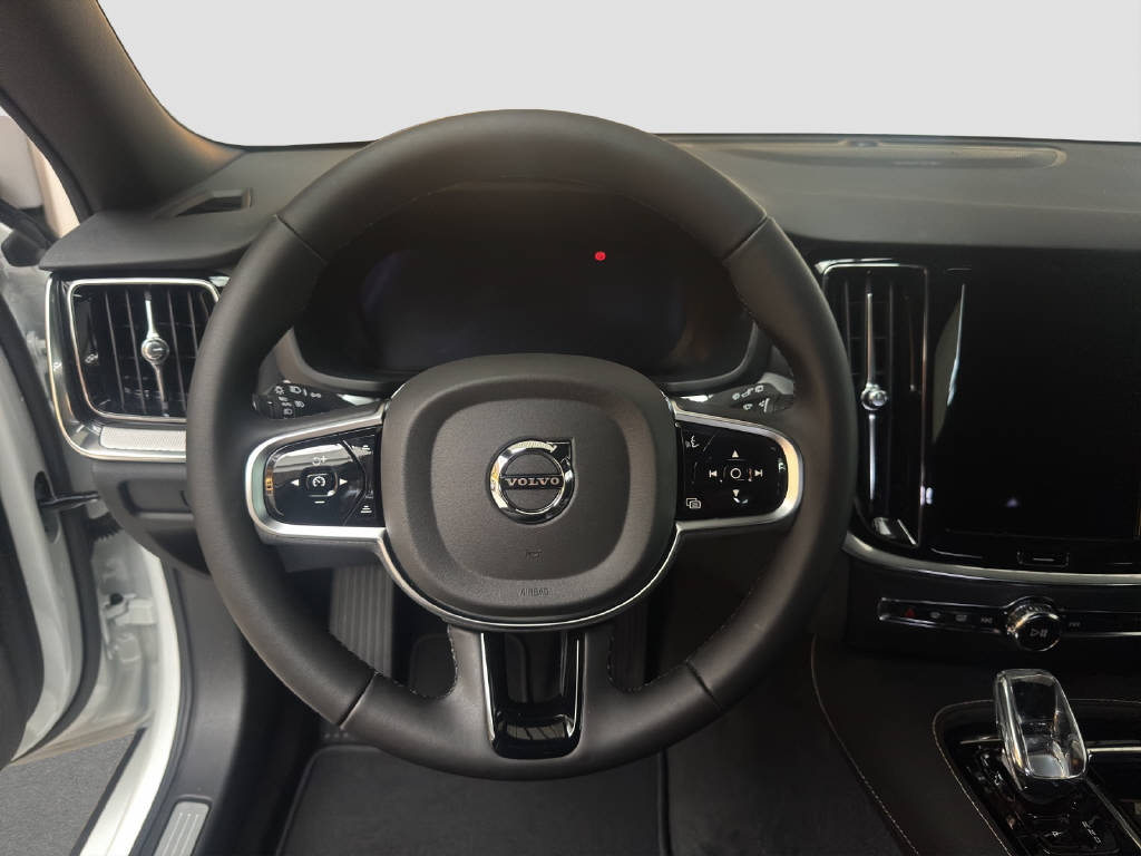 VOLVO V60 2.0 T6 TE Plus Dark eAWD-image-8