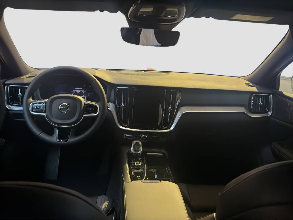 VOLVO V60 2.0 T6 TE Plus Dark eAWD-image-9