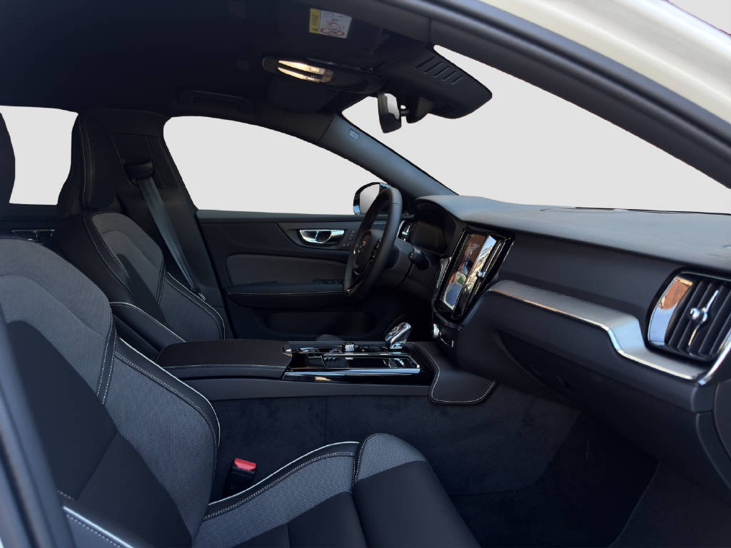 VOLVO V60 2.0 T6 TE Plus Dark eAWD-image-8