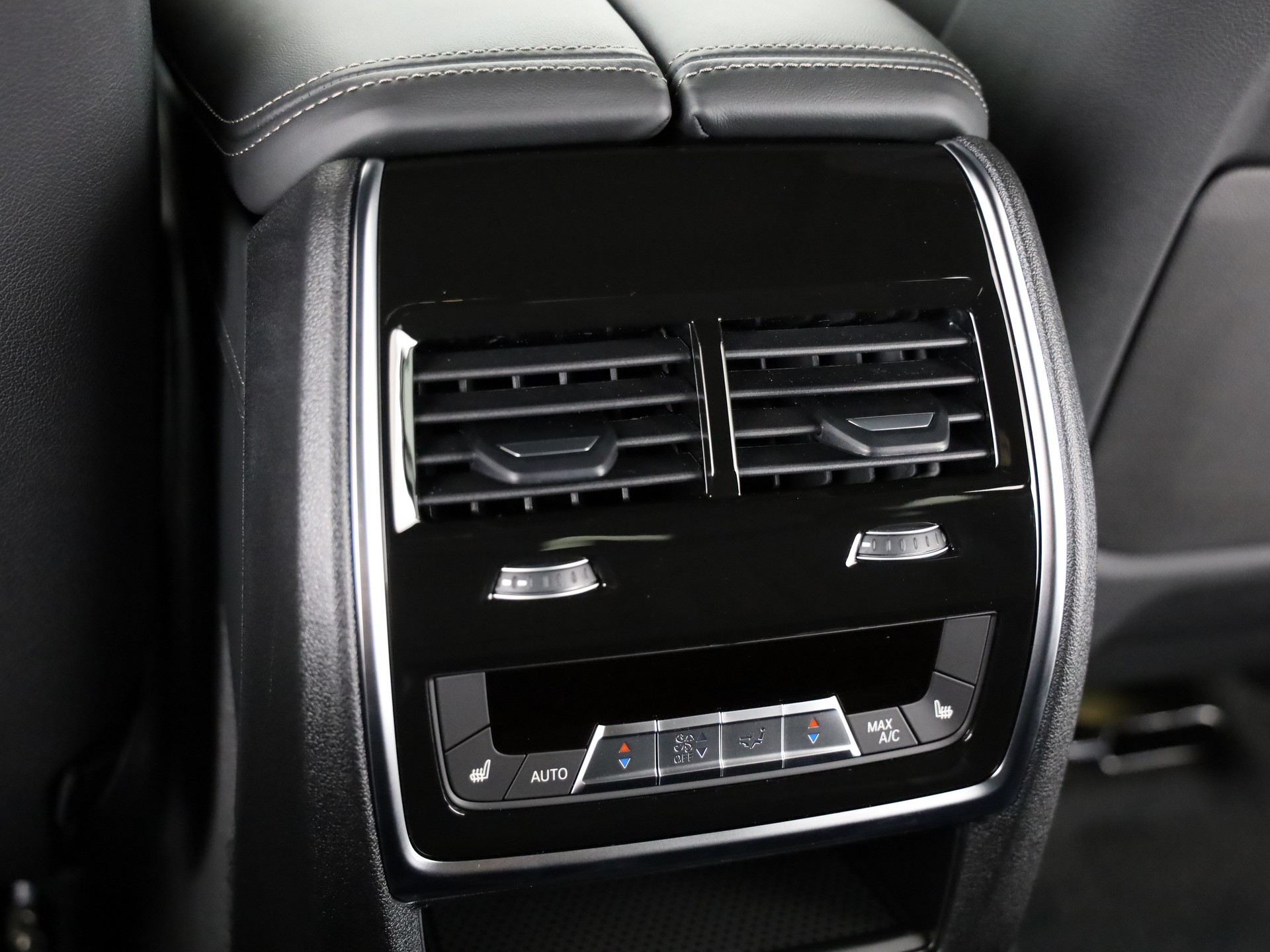BMW X6 xDrive M60i M Sport Pro-image-19