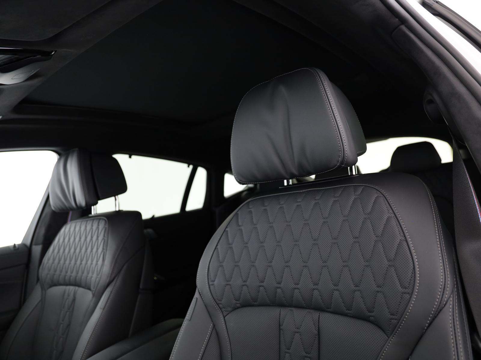BMW X6 xDrive 48V M60i M Sport Pro Steptronic-image-11